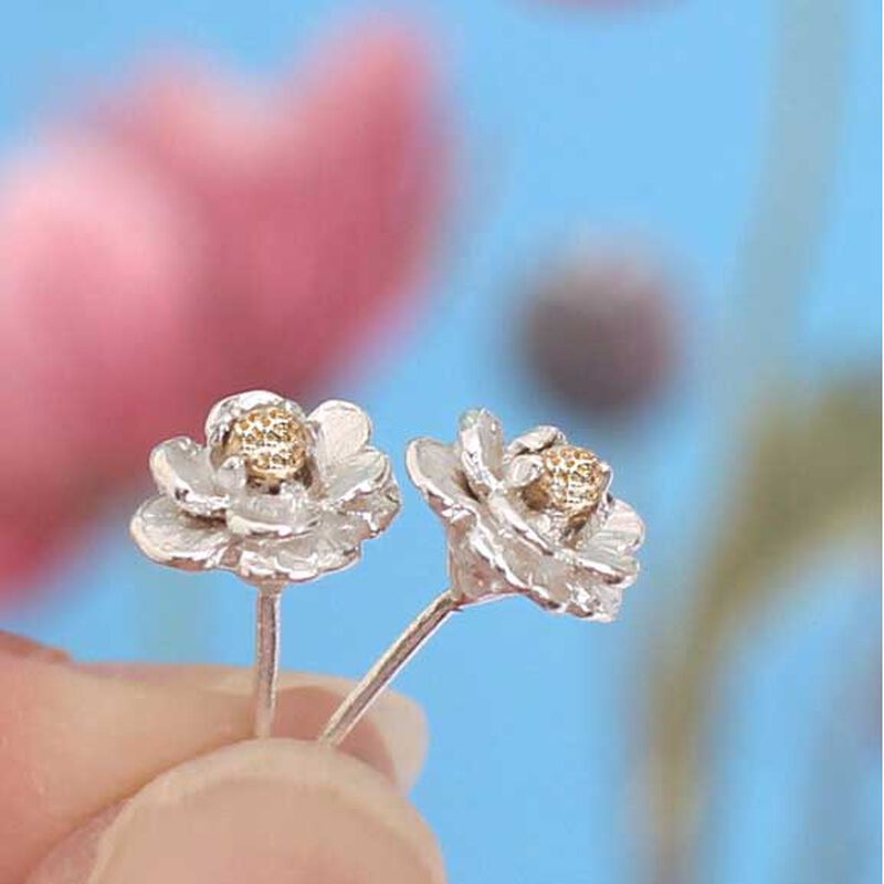 Lilygriffin Jewellery Solid Gold Mount Cook Lily Studs image number 1